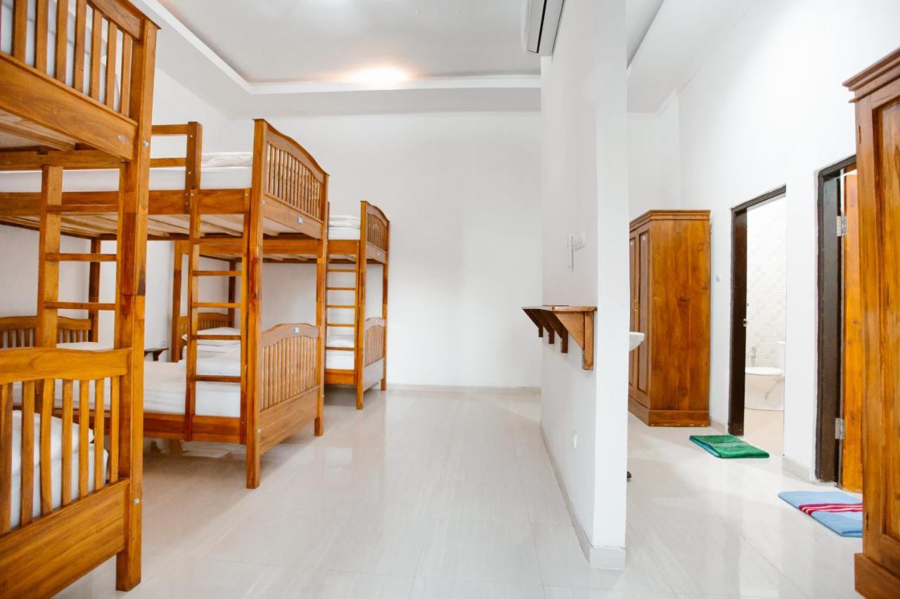 Double'D Hostel Batununggul Luaran gambar