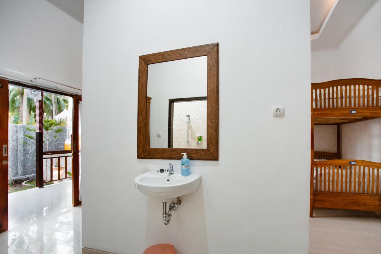 Double'D Hostel Batununggul Luaran gambar